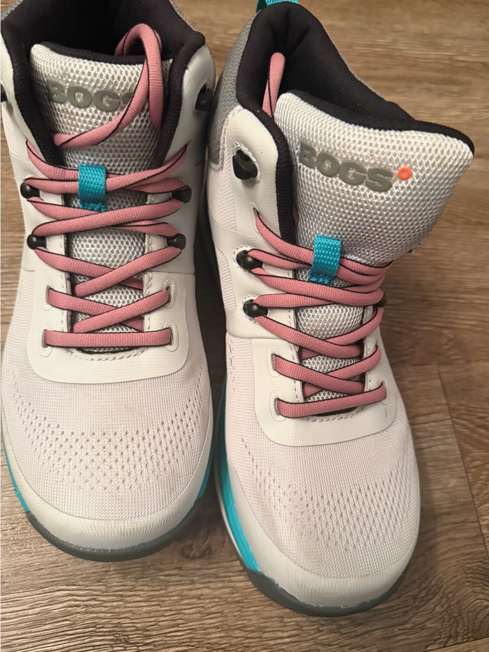 Bogs Women's White Winter Boots with Pink Laces and Teal Accents